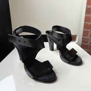 Common Projects - Size 39, Black, Leather, High Heels